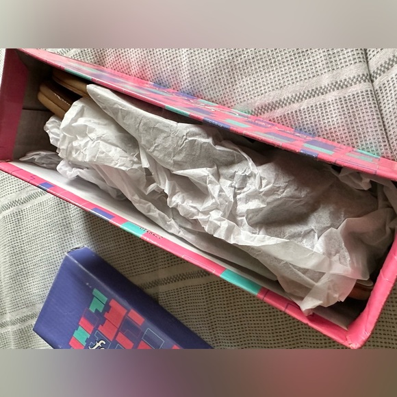 Like NEW Fashion Focus Regina Flats Thong Silver/Gray Sandals Women - Picture 9 of 9